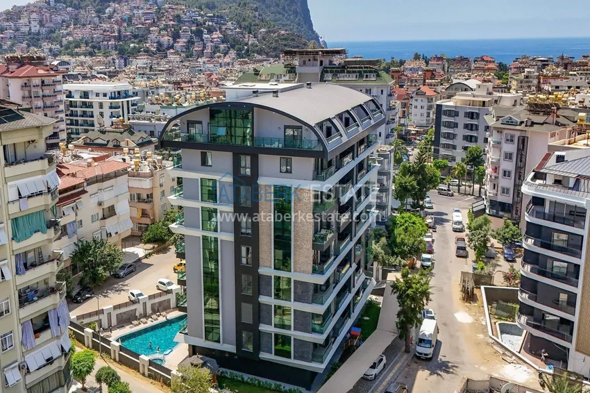 Real estate from the developer! Residential complex under construction in the center of Alanya, Cleopatra beach area 3 