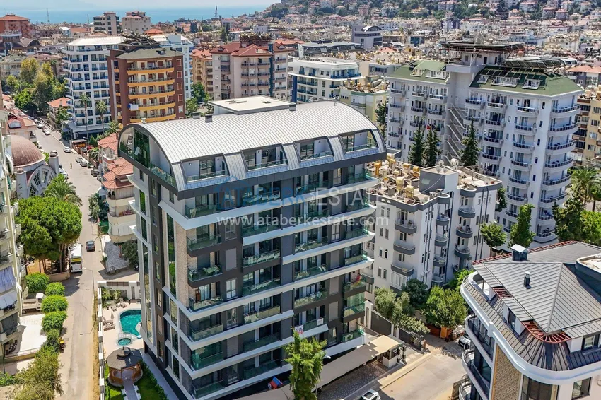 Real estate from the developer! Residential complex under construction in the center of Alanya, Cleopatra beach area 4 