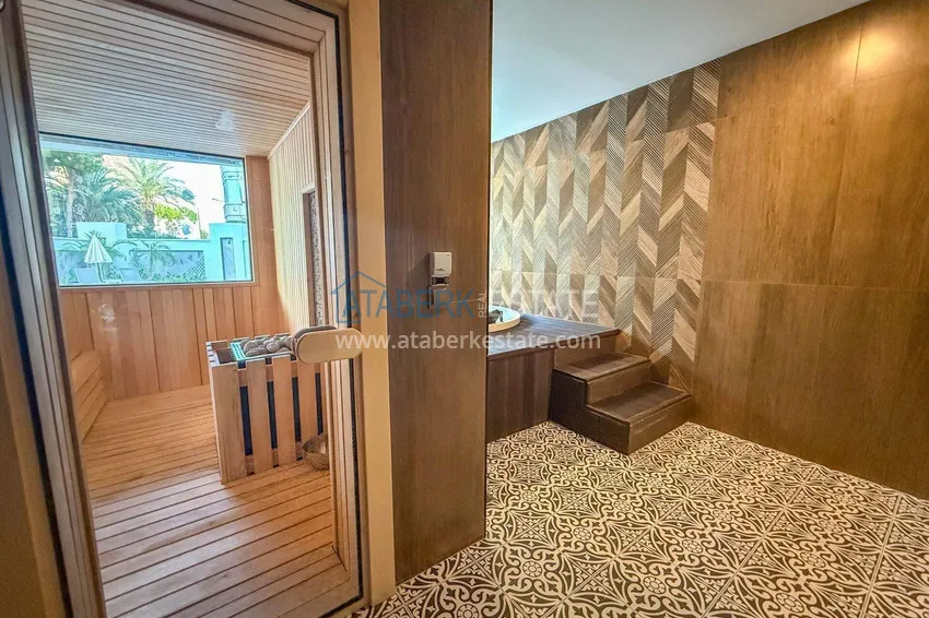 Real estate from the developer! Residential complex under construction in the center of Alanya, Cleopatra beach area 51 