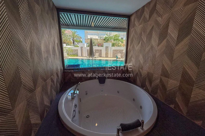 Real estate from the developer! Residential complex under construction in the center of Alanya, Cleopatra beach area 52 