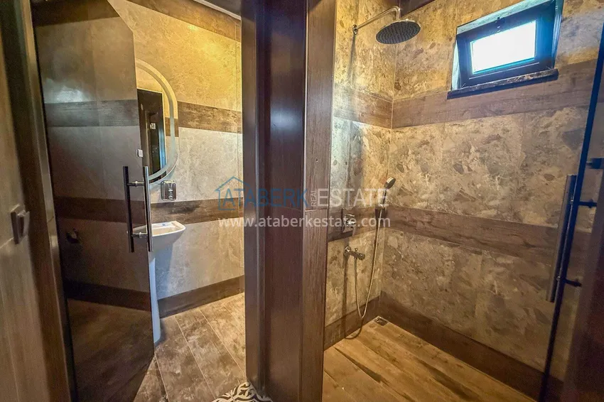 Real estate from the developer! Residential complex under construction in the center of Alanya, Cleopatra beach area 55 