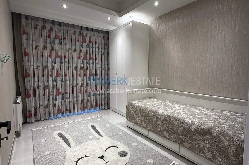 Purchase 2+1 penthouse duplex with sea view in the center of Mahmutlar - installments of up to 12 months are possible 12 