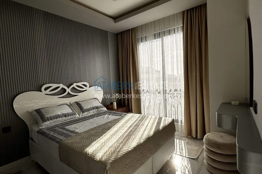 Purchase  1+1 apartment in the center of Alanya - furnished and with sea views, installments are available  10 