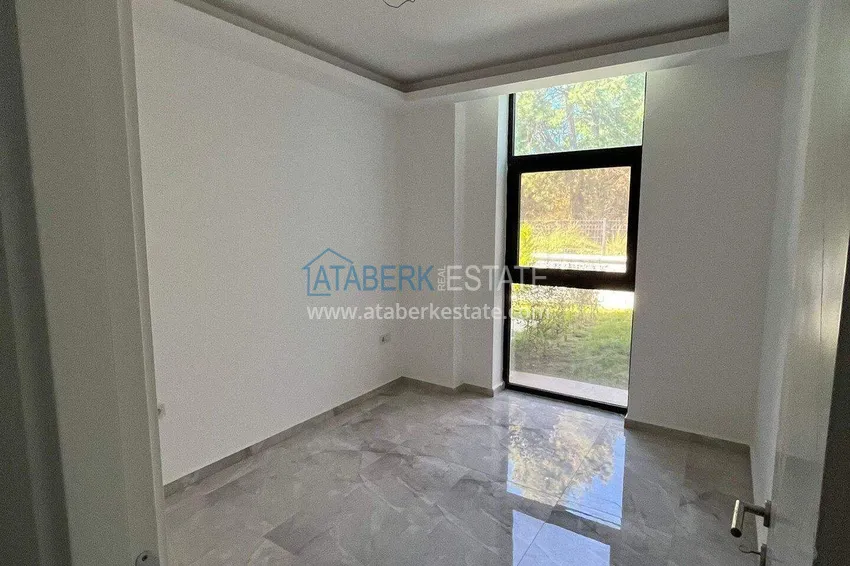 Purchase  1+1 apartment in Avsallar - with a terrace and access to the garden, installments are possible 12 