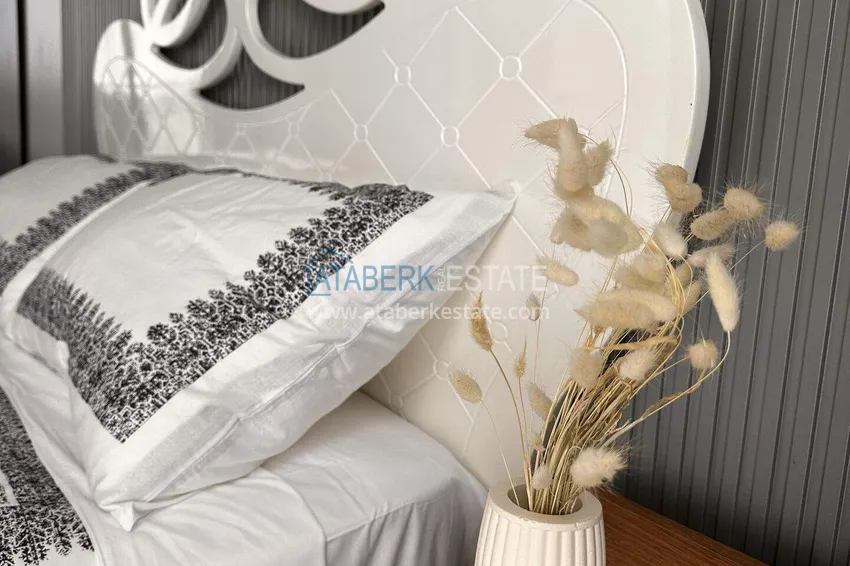 Purchase  1+1 apartment in the center of Alanya - furnished and with sea views, installments are available  12 