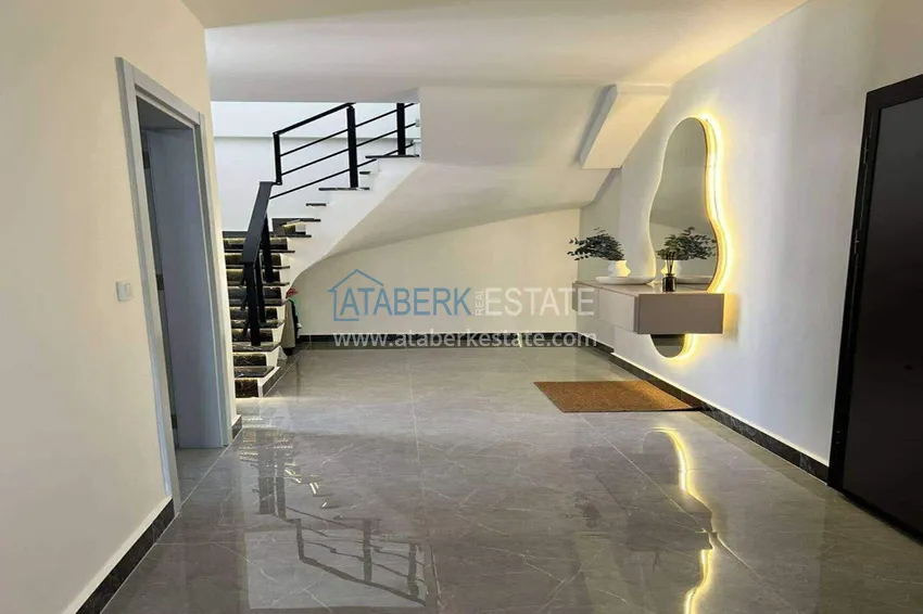 Purchase Furnished duplex penthouse in Alanya, Upper Oba 2 