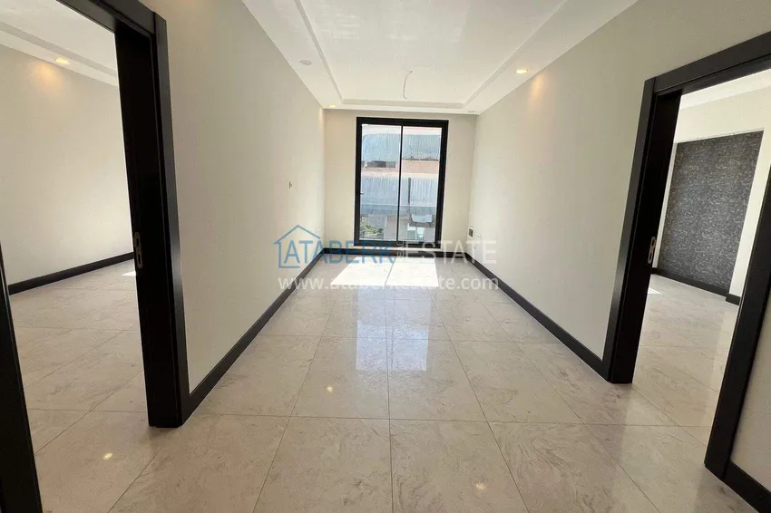 Purchase  Modern 85 m² office in Oba - modern business center 2 