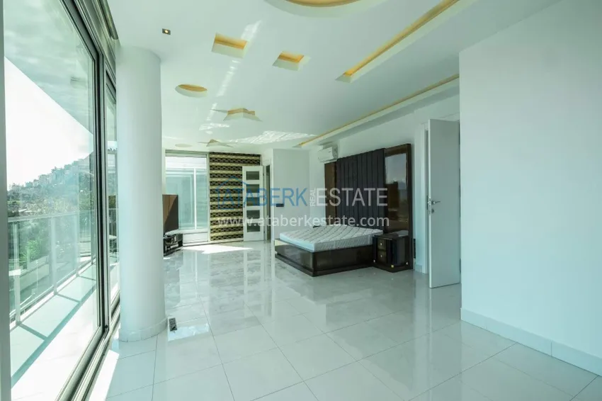 Purchase  Exclusive 3+1 villa in Alanya, Sugözü district — property under a residence permit  13 