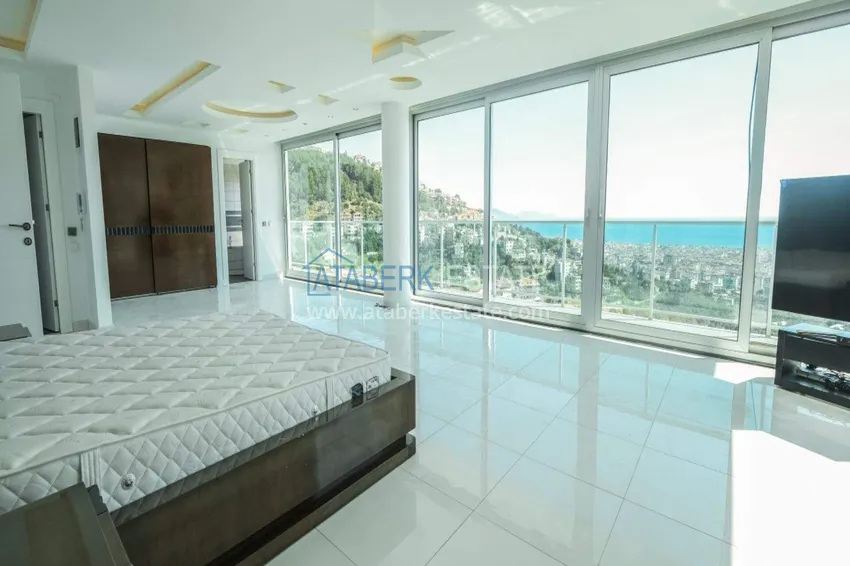 Purchase  Exclusive 3+1 villa in Alanya, Sugözü district — property under a residence permit  15 