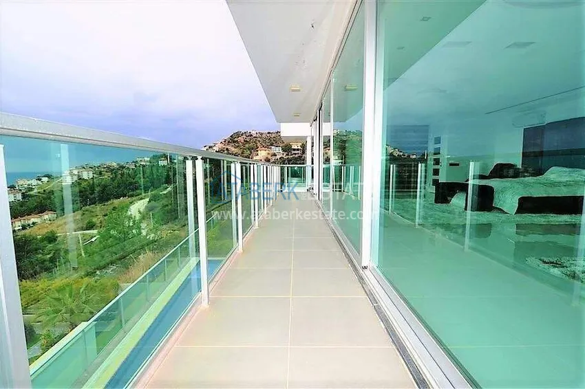 Purchase  Exclusive 3+1 villa in Alanya, Sugözü district — property under a residence permit  24 