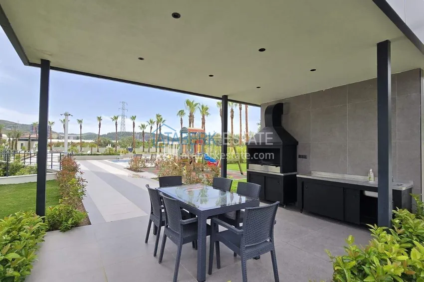 1+1 apartment with appliances in Gazipasa - south side, residence with infrastructure 12 