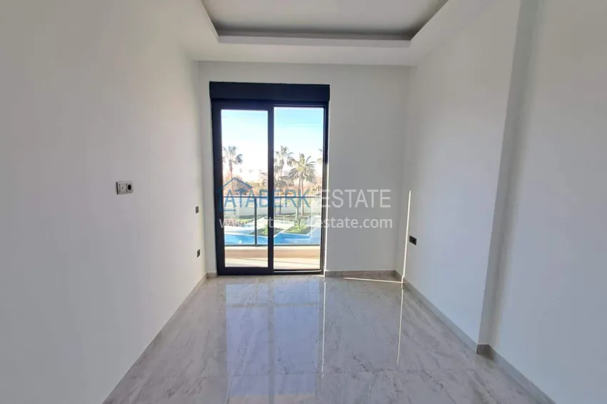 Purchase 1+1 apartment with appliances in Gazipasa - south side, residence with infrastructure 6 