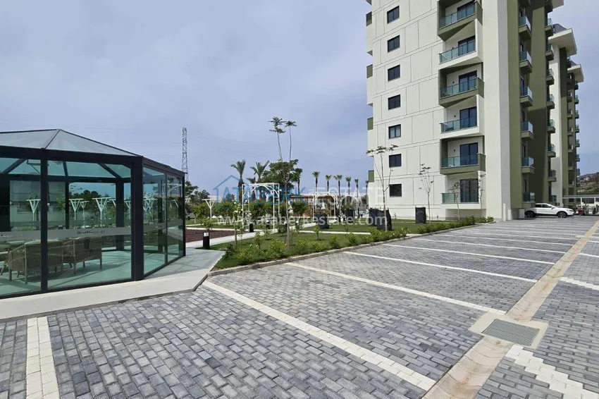 1+1 apartment with appliances in Gazipasa - south side, residence with infrastructure 9 