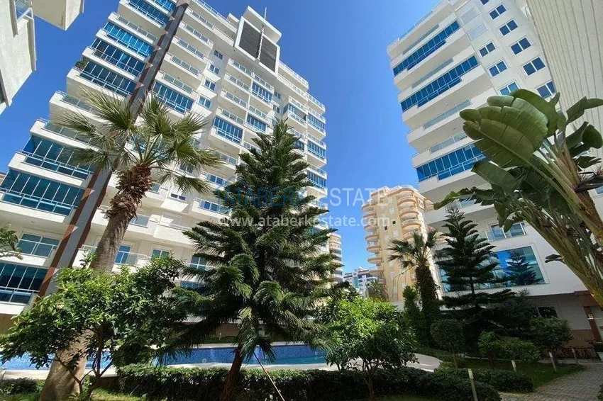 3+1 single-level apartment with separate kitchen in Mahmutlar — real estate for citizenship in Alanya 1 