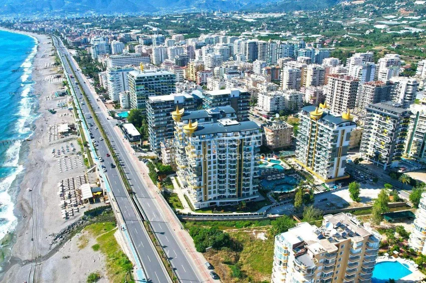 Apartment 1+1 on the first line in Mahmutlar — furnished and with sea views in a five-star hotel-level complex 1 