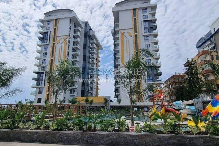 Apartment 1+1 on the first line in Mahmutlar — furnished and with sea views in a five-star hotel-level complex 8 