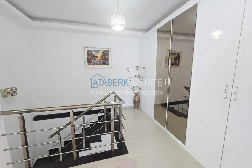 Purchase 3+1 duplex apartment with furniture in Mahmutlar — two glazed balconies and panoramic sea views 15 