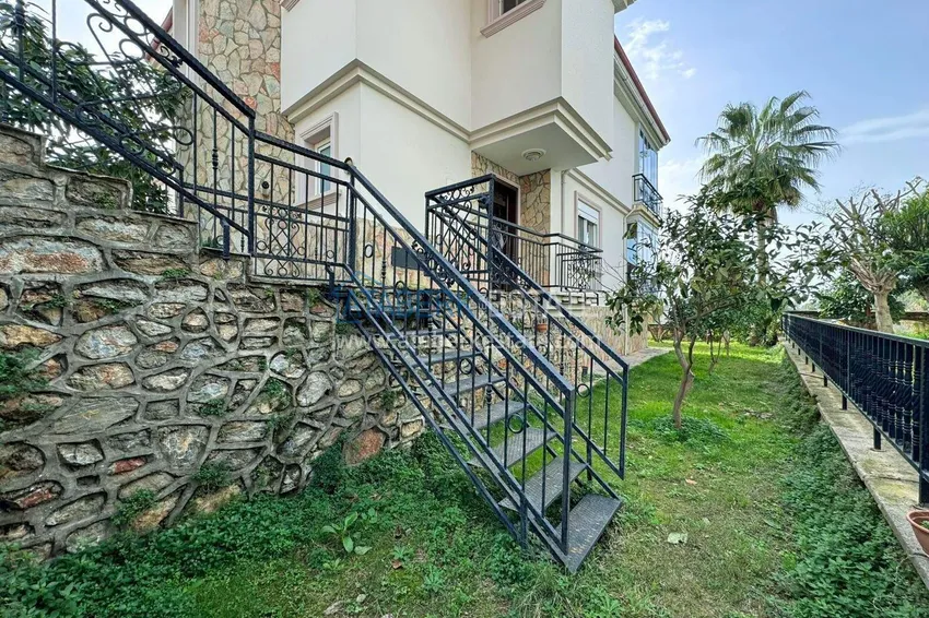 Two-story 3+1 villa in Konakli — furnished and with sea views in a cottage complex 11 