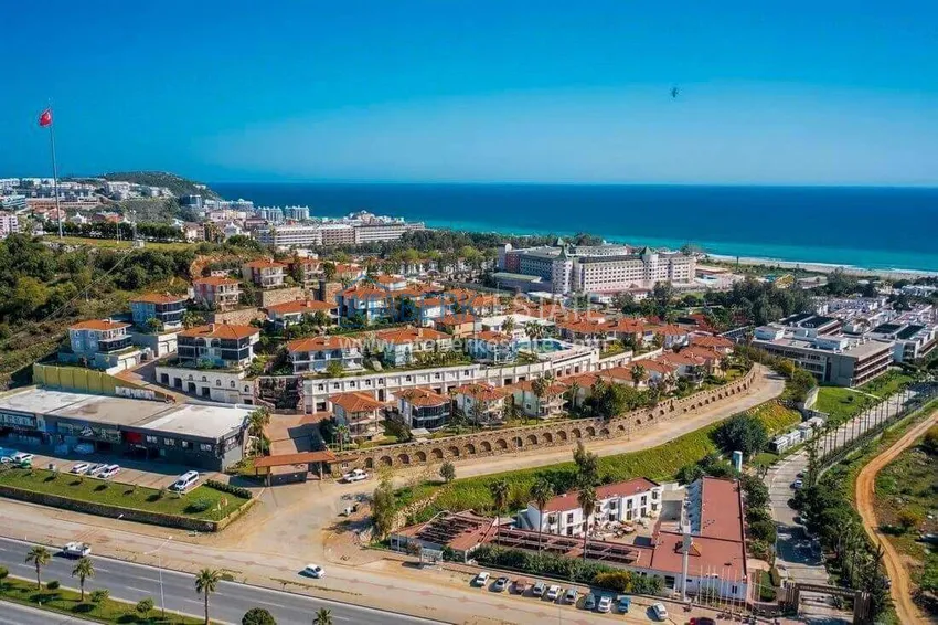 Two-story 3+1 villa in Konakli — furnished and with sea views in a cottage complex 2 