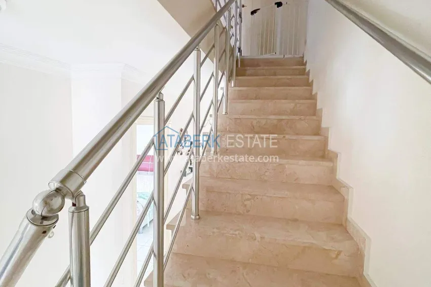Purchase 4+1 duplex in Alanya, Oba district — furniture, mountain views and comfort for the whole family 31