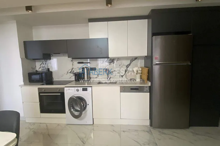 Purchase 1+1 for rent in the center of Alanya - furnished apartment 550 m from Keykubat Beach No. 17 5 