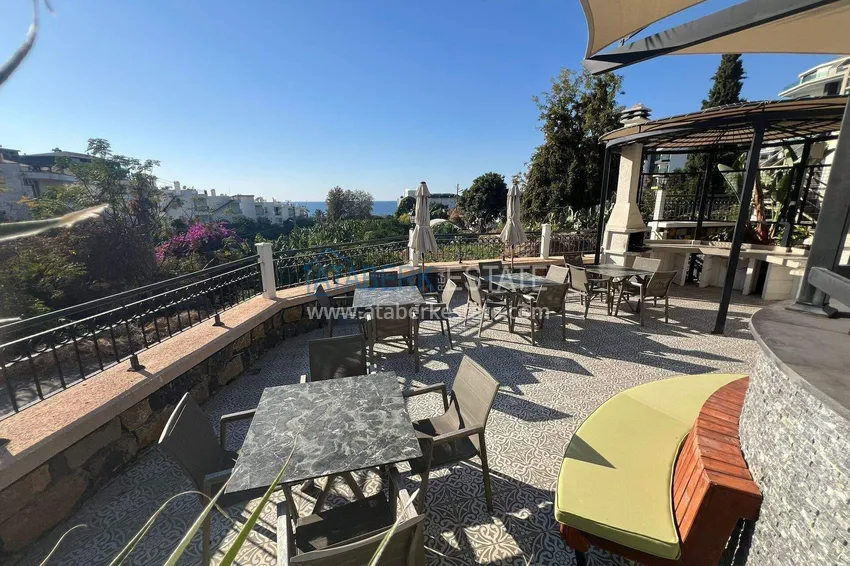 Designer 2+1 apartment with sea view in Kargicak - from owner, 300 meters to the beach 15 