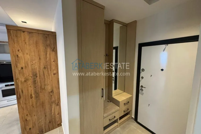 Purchase  One bedroom apartment with furniture and a glazed balcony in Mahmutlar, Alanya 1 