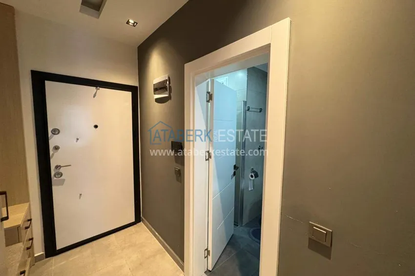 Purchase  One bedroom apartment with furniture and a glazed balcony in Mahmutlar, Alanya 2 