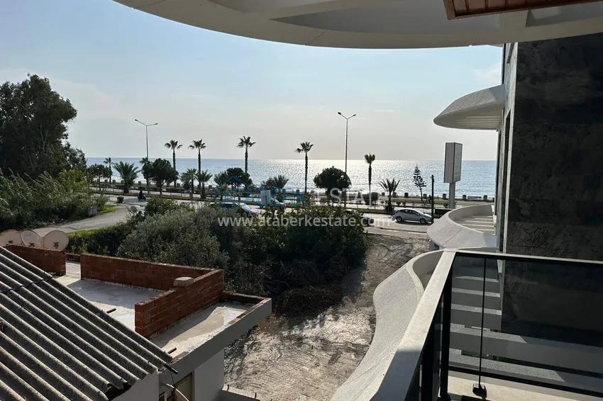 Purchase  Apartment 1+1 with sea view on the first line in Kestel - 47 m², unfurnished, premium complex 20 