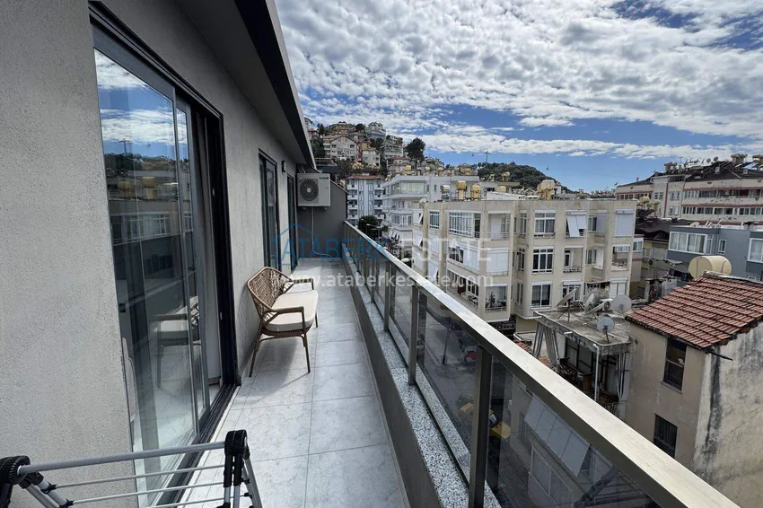 Purchase  Short-term rent - 2+1 penthouse in the center of Alanya, Cleopatra beach area No. 13 13 
