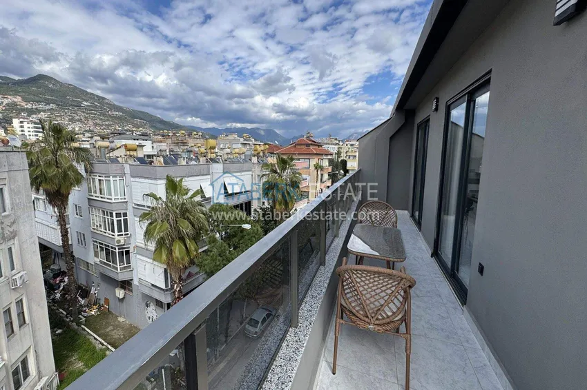 Purchase  Short-term rent - 2+1 penthouse in the center of Alanya, Cleopatra beach area No. 13 14 