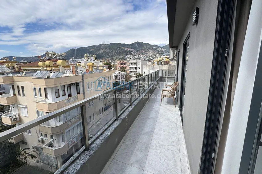 Purchase  Short-term rent - 2+1 penthouse in the center of Alanya, Cleopatra beach area No. 13 16 