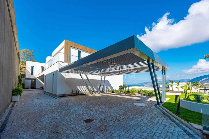 Premium 4+1 villa with panoramic views in Kargicak - fully furnished, suitable for citizenship  20 