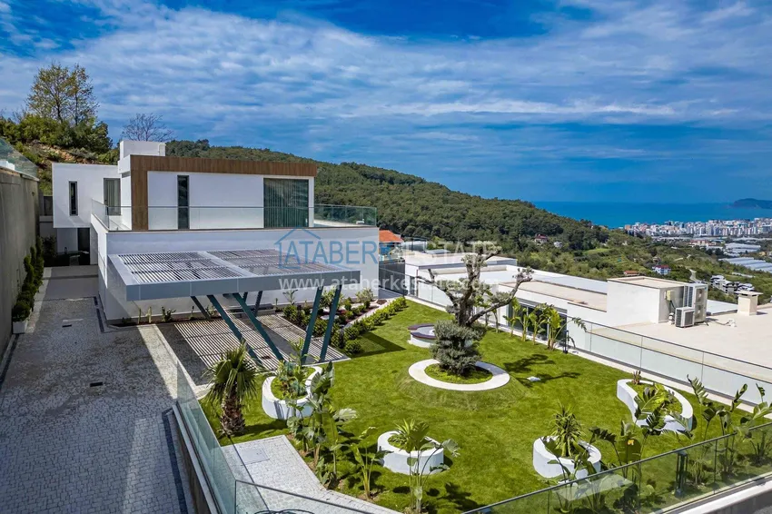 Premium 4+1 villa with panoramic views in Kargicak - fully furnished, suitable for citizenship  9 