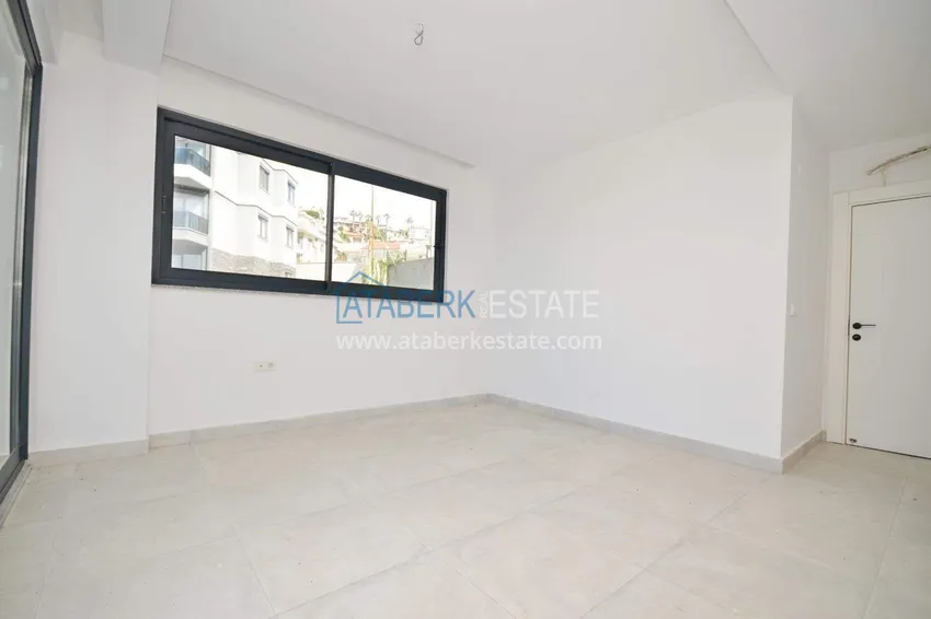 Purchase 3+1 garden duplex in Kargicak - 300 m² private plot 10 
