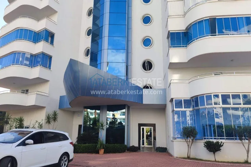 2+1 apartment in Mahmutlar - 130 m², furnished, spacious balcony 13 