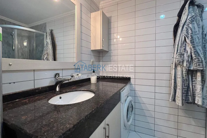 Purchase 2+1 apartment in Mahmutlar - 130 m², furnished, spacious balcony 18 