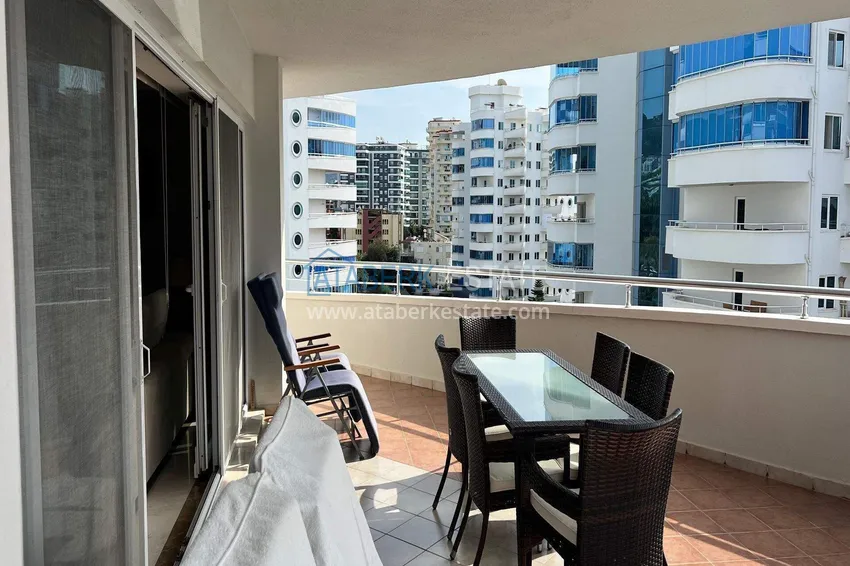 Purchase 2+1 apartment in Mahmutlar - 130 m², furnished, spacious balcony 21 
