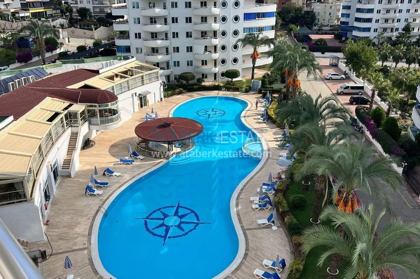 Purchase 2+1 apartment in Mahmutlar - 130 m², furnished, spacious balcony 27 