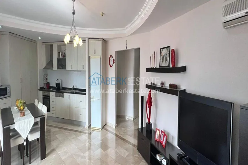 Purchase 2+1 apartment in Mahmutlar - 130 m², furnished, spacious balcony 8 