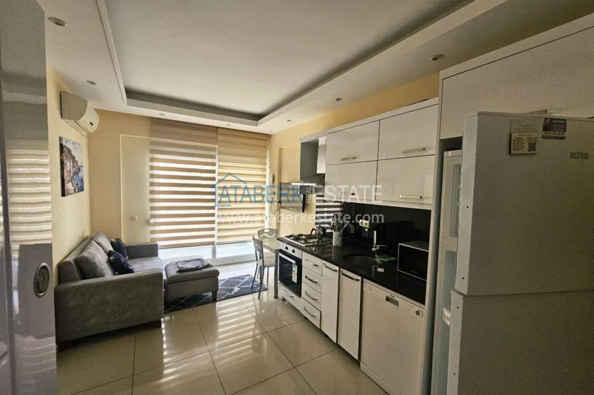 Purchase  Furnished 1+1 apartment near Cleopatra beach - 300 m to the sea, Alanya center 2 
