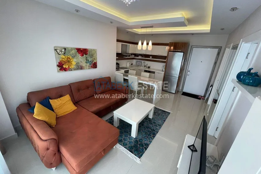 Purchase  1+1 apartment in Mahmutlar - furniture, glazed balcony, sea view, 200 m to the beach 5 