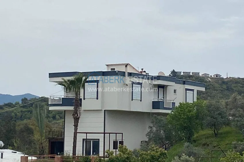 House with a 1000 m² plot in Gazipasa - suitable for Turkish citizenship 2 