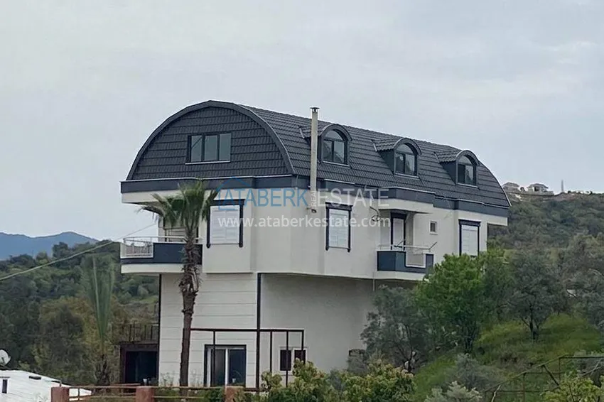 House with a 1000 m² plot in Gazipasa - suitable for Turkish citizenship 3 