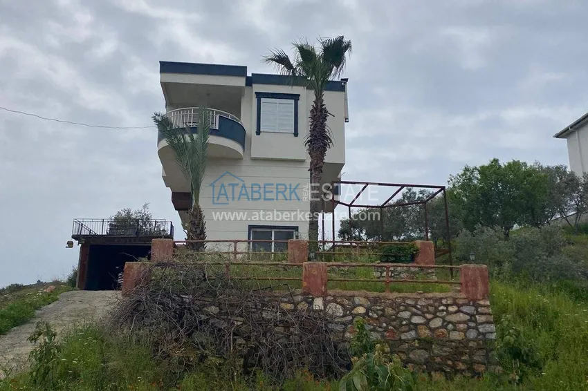 House with a 1000 m² plot in Gazipasa - suitable for Turkish citizenship 4 