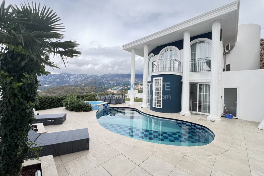 Citizenship property. Detached two-storey villa in Alanya, Kargicak district 2 