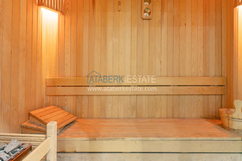 New 1+1 apartment in the center of Alanya, Cleopatra beach area - high ceilings, new furniture and appliances 10 