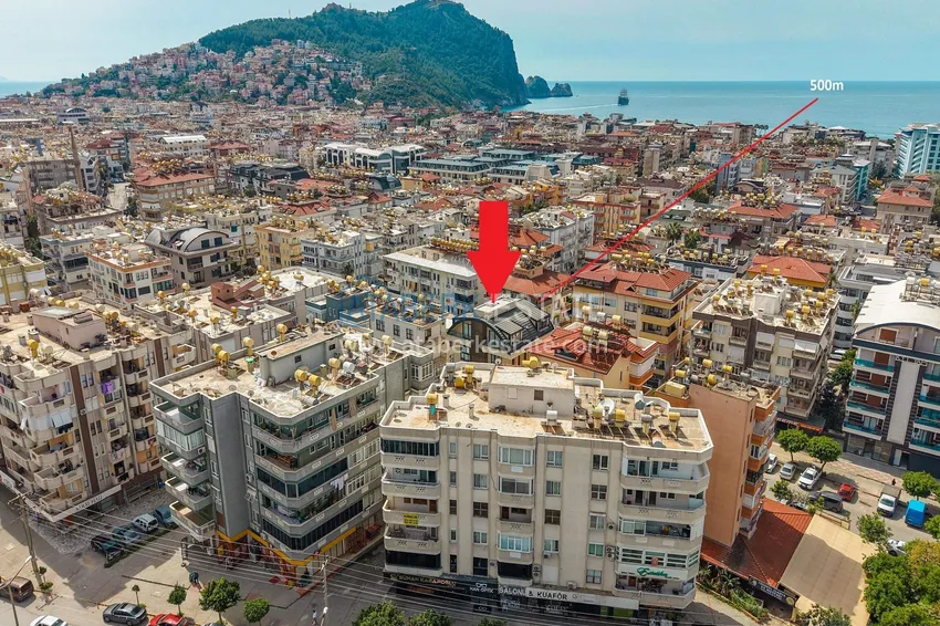 New 1+1 apartment in the center of Alanya, Cleopatra beach area - high ceilings, new furniture and appliances 1 