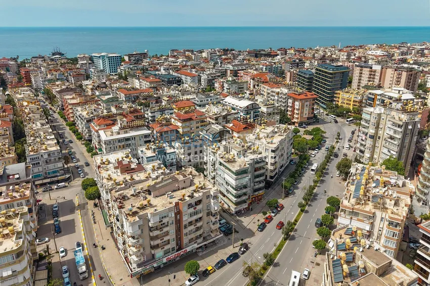 New 1+1 apartment in the center of Alanya, Cleopatra beach area - high ceilings, new furniture and appliances 2 