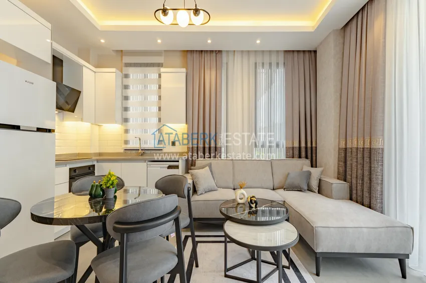 Purchase  New 1+1 apartment in the center of Alanya, Cleopatra beach area - high ceilings, new furniture and appliances 4 